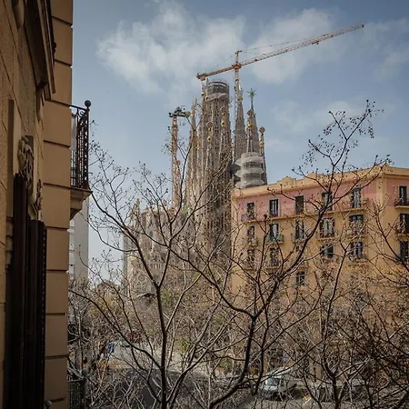 U-nique Sagrada Familia Ii Barcelona